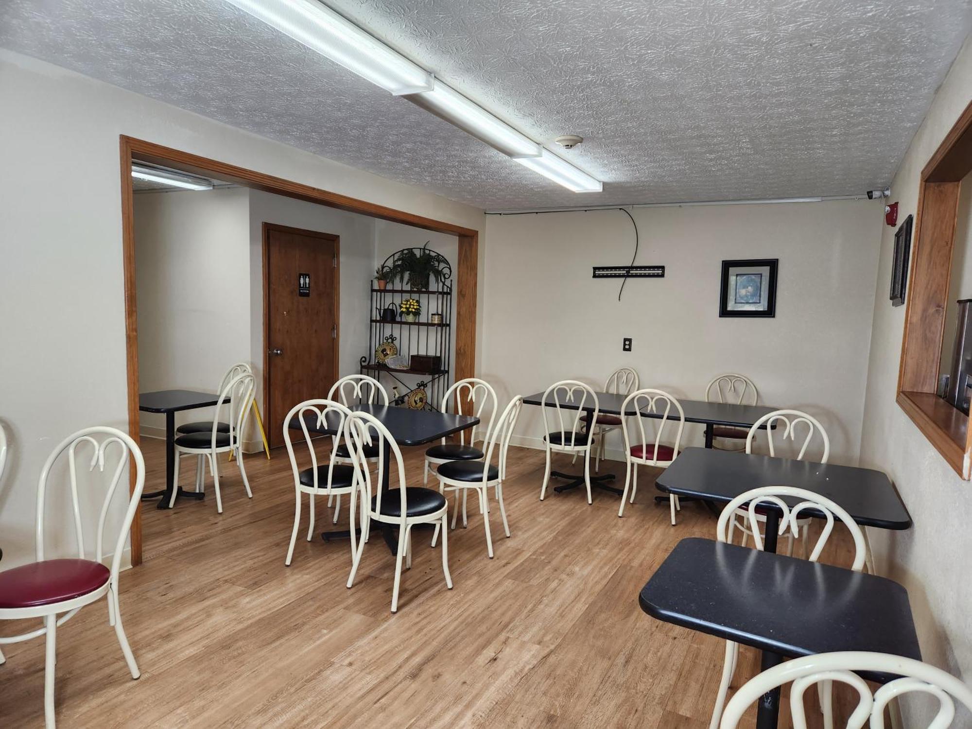 Westspring Inn - Westlake Cleveland Eksteriør billede
