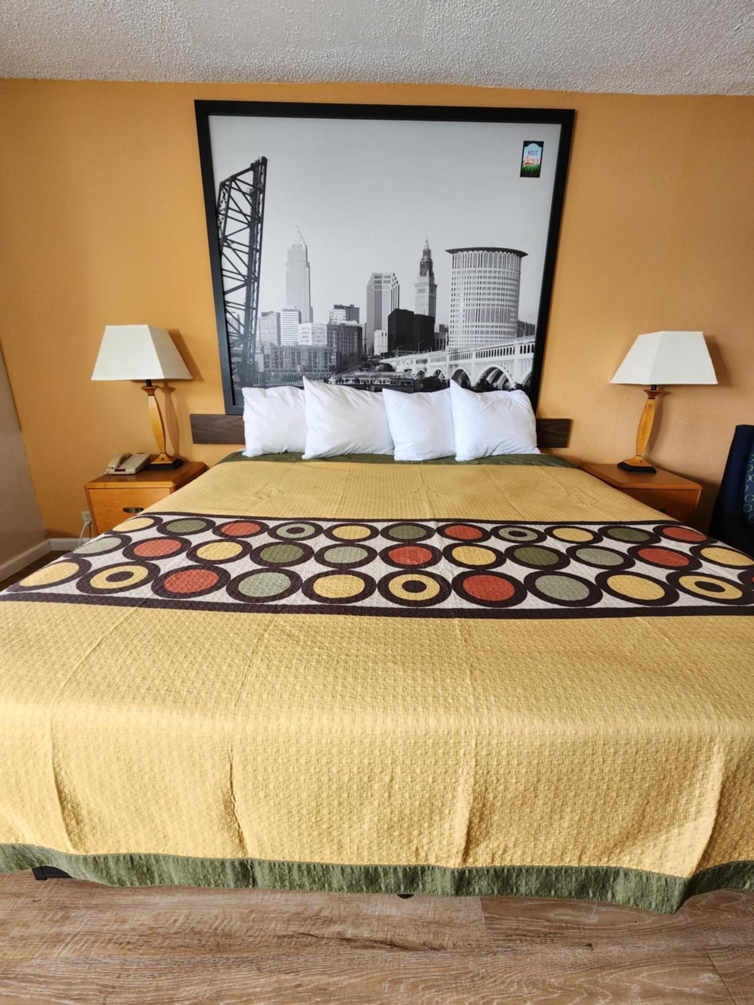 Westspring Inn - Westlake Cleveland Eksteriør billede