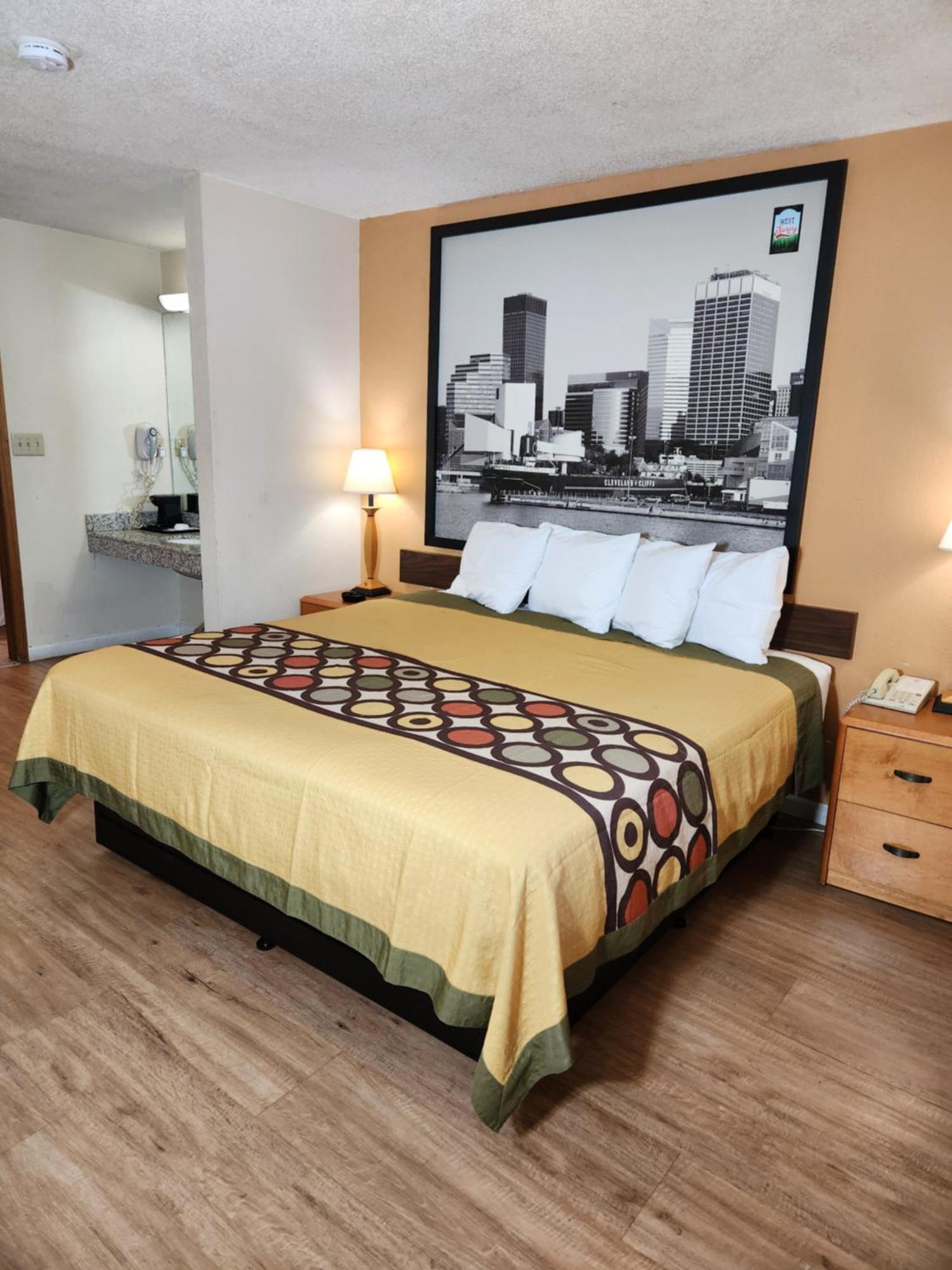 Westspring Inn - Westlake Cleveland Eksteriør billede